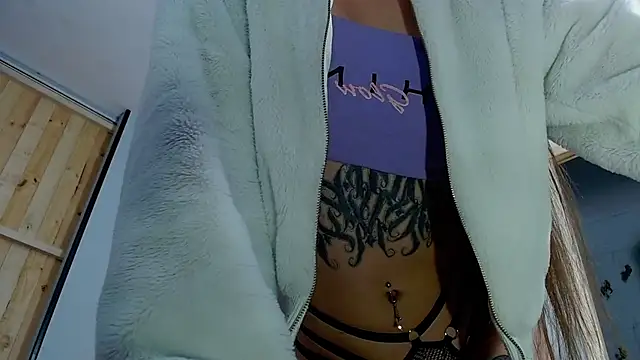 Snapshot of VickyJackson_ chatting on 8, 3, 2025 VickyJackson online show from 8, 3, 2025