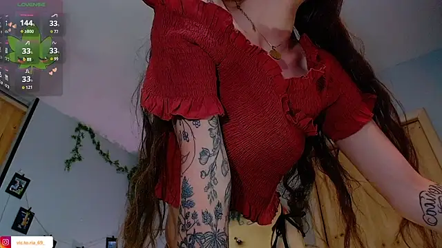 Snapshot of VickyJackson_ chatting on 28, 10, 2025 VickyJackson online show from 28, 10, 2025