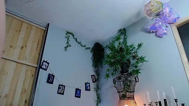 Snapshot of VickyJackson_ chatting on 21, 3, 2025 VickyJackson online show from 21, 3, 2025