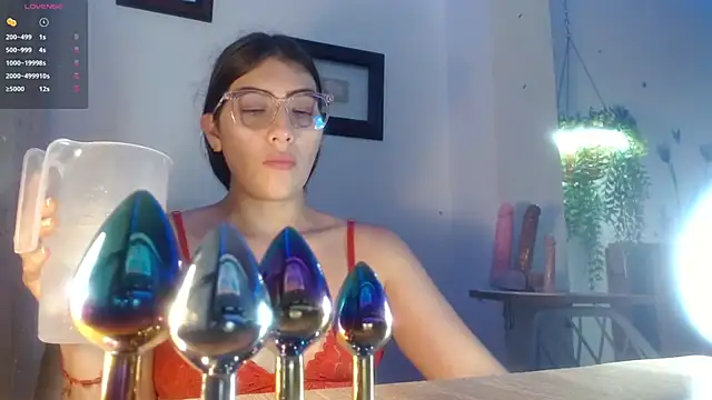 DaMikaela  online show from 30, 9, 2025