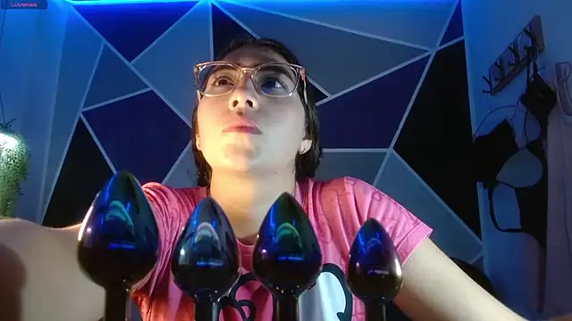 DaMikaela  online show from 16, 9, 2025