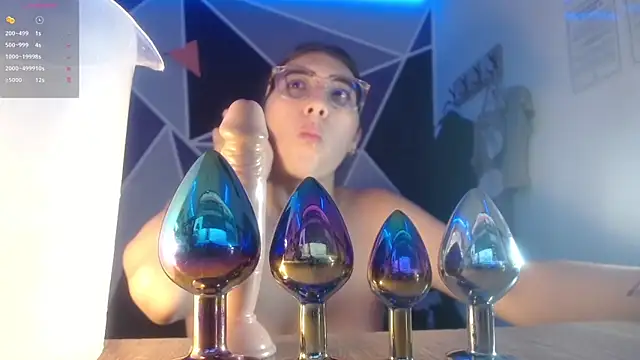 DaMikaela  online show from 15, 10, 2025