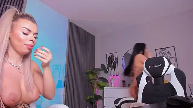 SeraVonDee online show from 15, 12, 2024