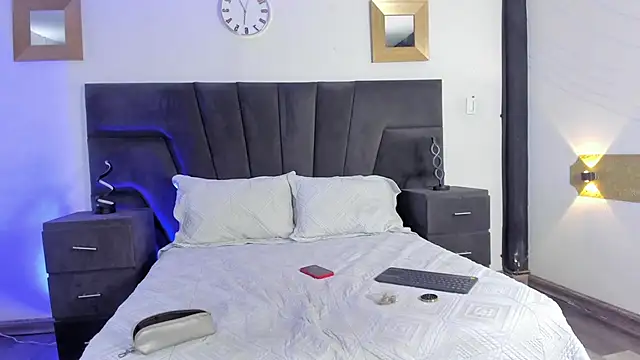 CinthiaCollins online show from 17, 3, 2025