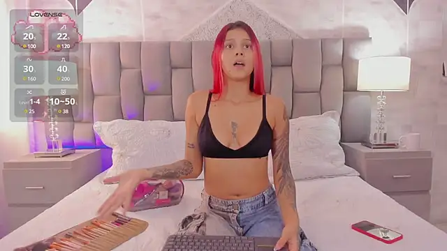 CinthiaCollins online show from 24, 2, 2025