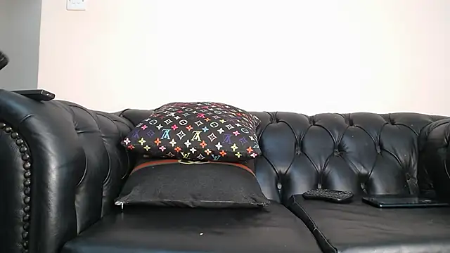 santa queenn online show from 21, 12, 2024