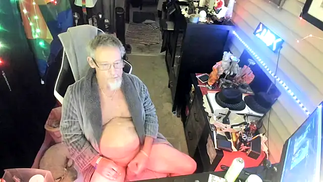 Daddysthick online show from 1, 11, 2025