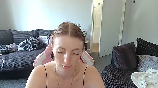 Red firesquirt online show from 29, 4, 2026