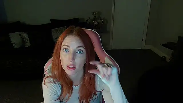 Red firesquirt online show from 4, 11, 2025