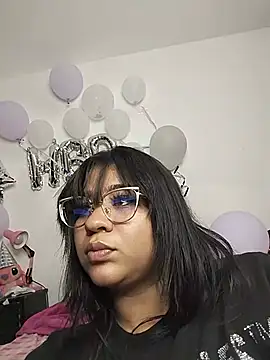 Yelly online show from 24, 7, 2026