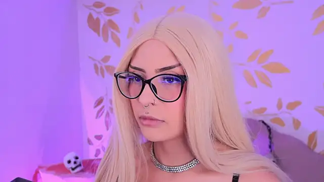 Misselektra   online show from 17, 10, 2025