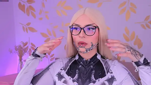 Misselektra   online show from 26, 9, 2025