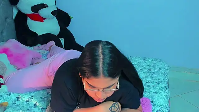 Snapshot of mabellfox chatting on 12, 2, 2025 mabellfox online show from 12, 2, 2025