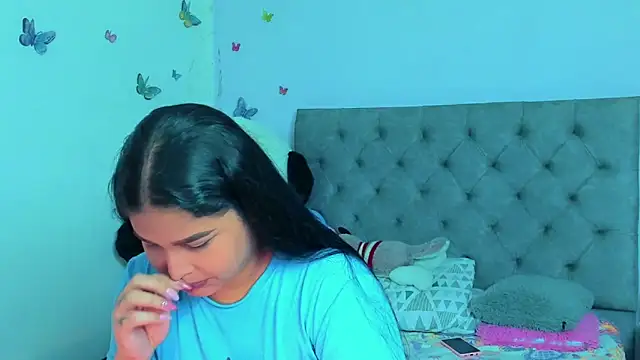 Snapshot of mabellfox chatting on 28, 2, 2025 mabellfox online show from 28, 2, 2025