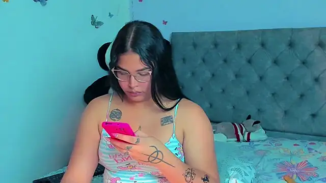 Snapshot of mabellfox chatting on 4, 3, 2025 mabellfox online show from 4, 3, 2025