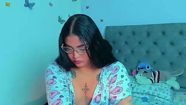 Snapshot of mabellfox chatting on 11, 3, 2025 mabellfox online show from 11, 3, 2025