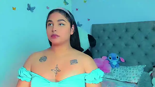 Snapshot of mabellfox chatting on 8, 3, 2025 mabellfox online show from 8, 3, 2025