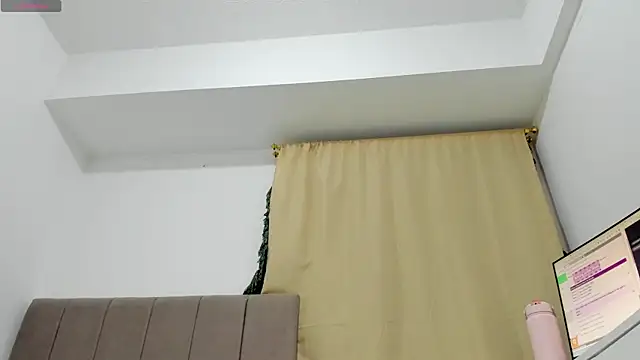 soyamandaa  online show from 11, 4, 2026