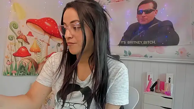 LovelyAzucena online show from 10, 10, 2025