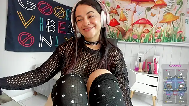 LovelyAzucena online show from 26, 11, 2025