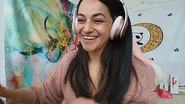 LovelyAzucena online show from 6, 7, 2026