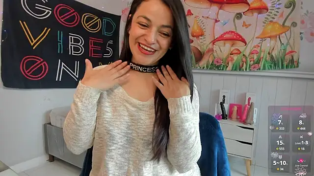 LovelyAzucena online show from 18, 11, 2025