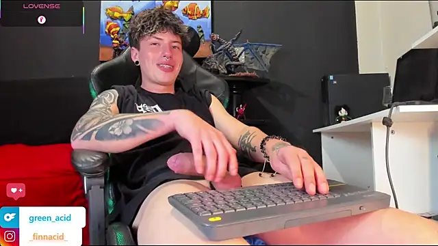 Green acid01 online show from 16, 9, 2025