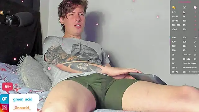 Green acid01 online show from 25, 3, 2026