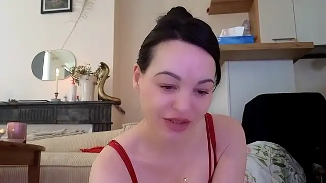 Lilie romeo online show from 3, 3, 2025