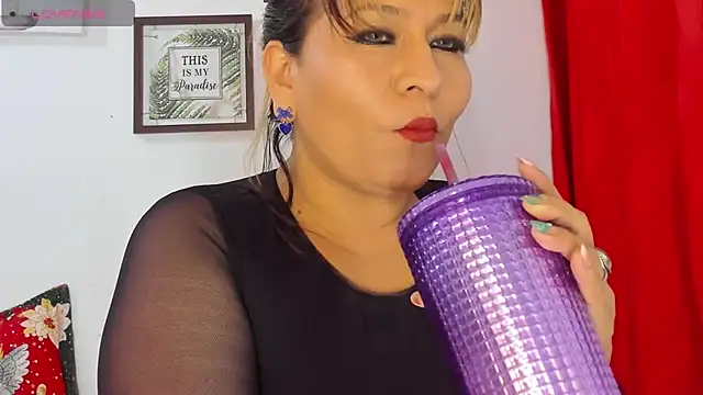 Victoria Caruso online show from 28, 12, 2024