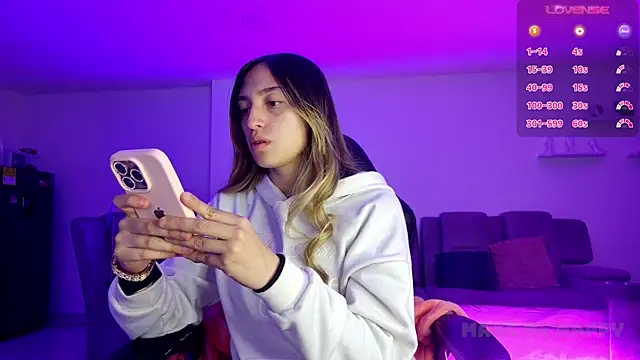 TiffanyBela online show from 26, 10, 2025