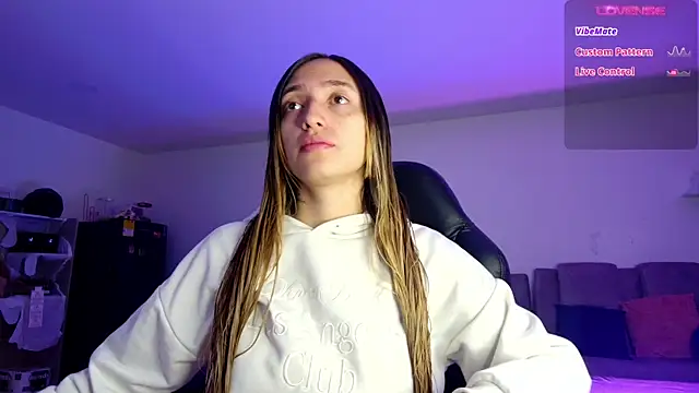 TiffanyBela online show from 25, 10, 2025