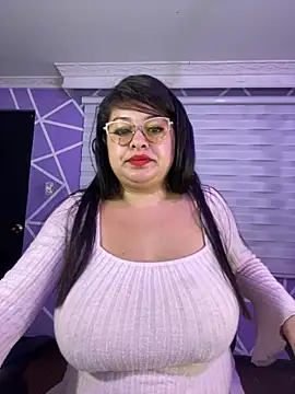 MiiaaJoness online show from 6, 2, 2026