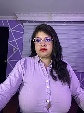 MiiaaJoness online show from 15, 5, 2026
