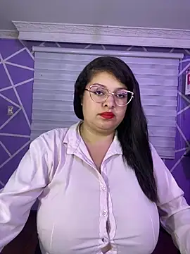 MiiaaJoness online show from 13, 5, 2026