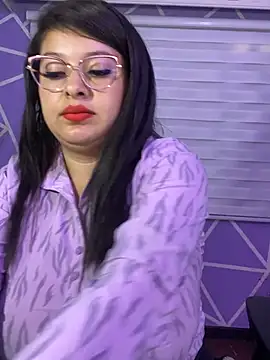 MiiaaJoness online show from 7, 5, 2026