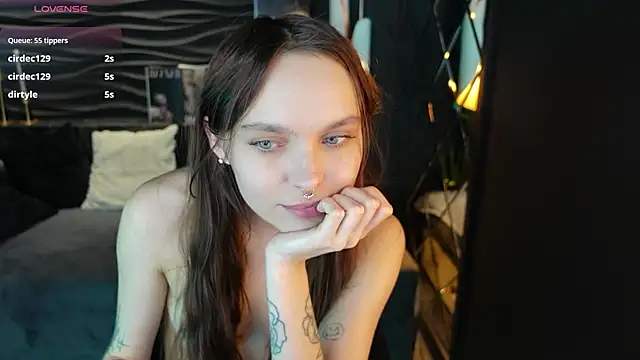 ChloeSunny online show from 17, 5, 2026