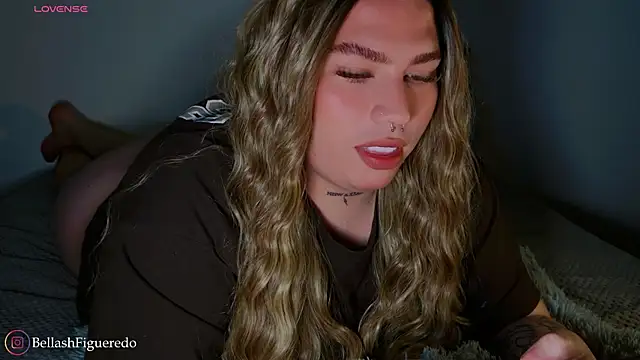 IsabellaFigueredo   online show from 3, 12, 2025