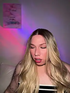 IsabellaFigueredo   online show from 13, 5, 2026