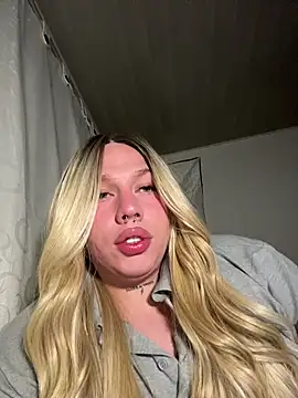 IsabellaFigueredo   online show from 3, 11, 2025