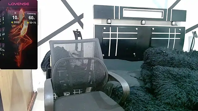 Snapshot of daimon_rockkk chatting on 8, 3, 2025 daimon rockkk online show from 8, 3, 2025