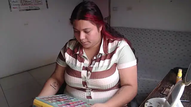 girl milk2 online show from 27, 11, 2025