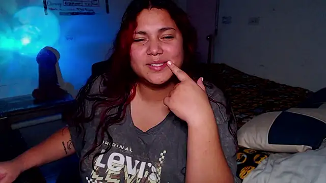 Snapshot of girl_milk2 chatting on 3, 3, 2026 girl milk2 online show from 3, 3, 2026