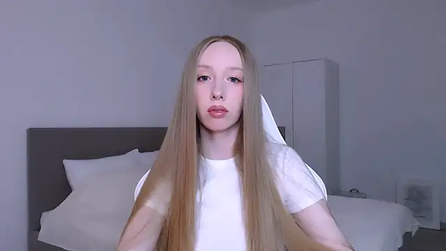 Luna insniity online show from 2, 4, 2026