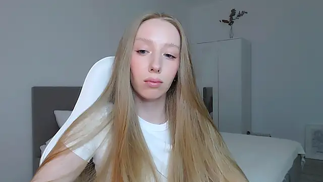 Luna insniity online show from 13, 12, 2025