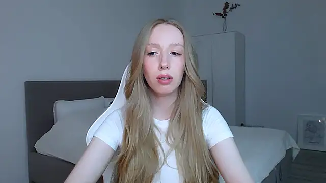 Luna insniity online show from 24, 10, 2025