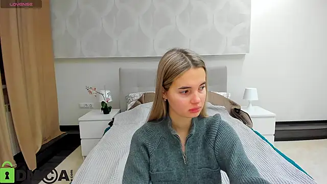 Snapshot of Donna_Evans chatting on 14, 11, 2025 Donna Evans online show from 14, 11, 2025