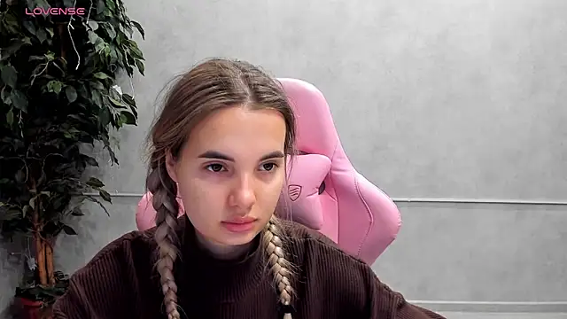 Snapshot of Donna_Evans chatting on 8, 3, 2025 Donna Evans online show from 8, 3, 2025