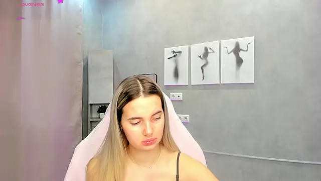 Snapshot of Donna_Evans chatting on 27, 2, 2026 Donna Evans online show from 27, 2, 2026