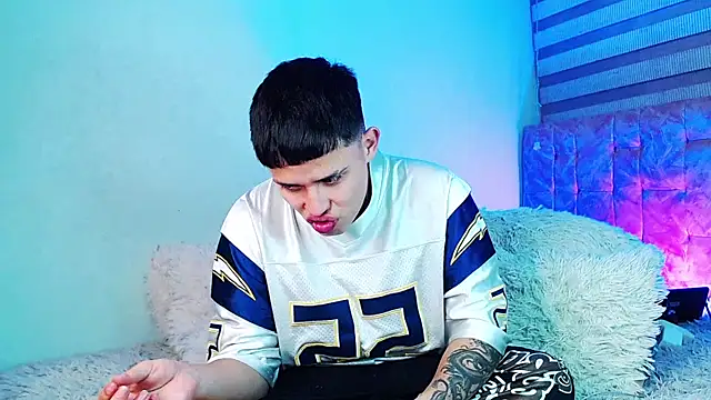  justinmoon2 online show from 11, 7, 2026